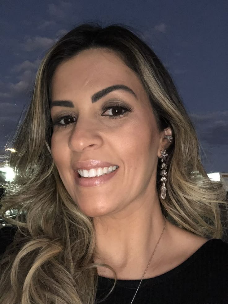 <em>Ximena V.</em>